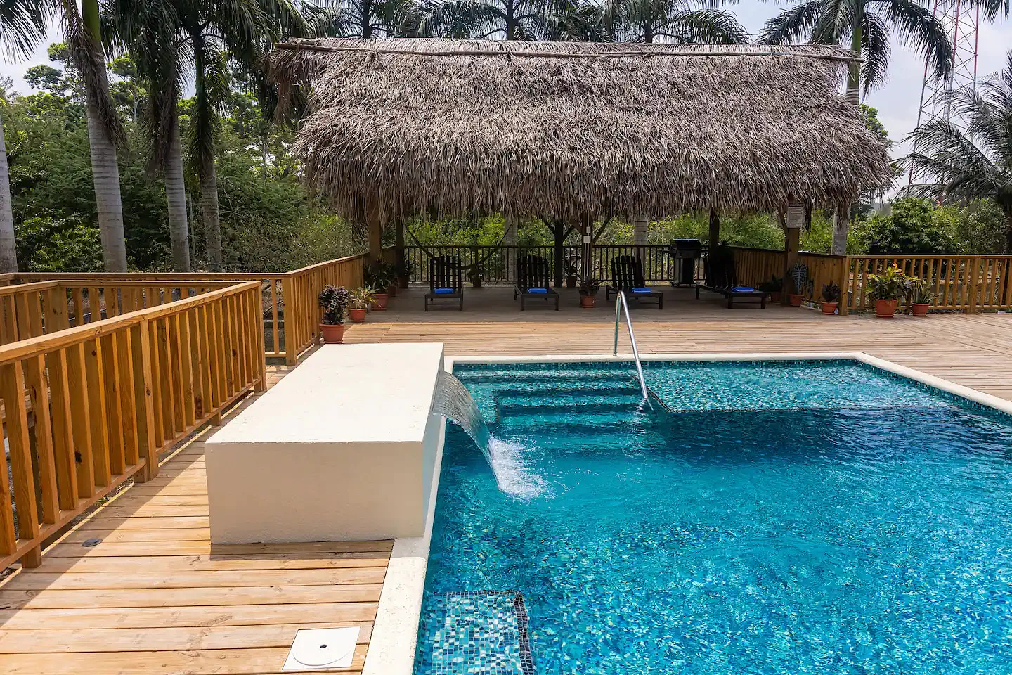 deck5 pool_n